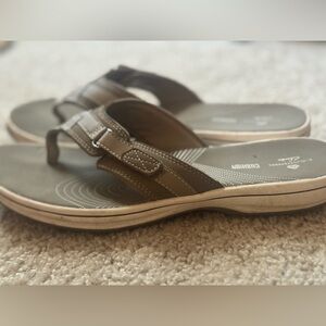 Clark’s Cushion Soft Cloudsteppers Flip Flops